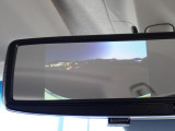 バックカメラ装備しております。駐車時に大変役に立ちますよ。駐車が苦手な方にも便利機能です。