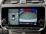 駐停車には便利なアラウンドビューモニター搭載。サイドモニターの切り替えも可能です。