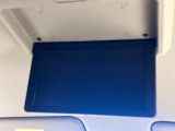 【フリップダウンモニター】大画面モニターで後席でもエンタメをお楽しみいただけます。小さなお子様にも大人気の装備です♪