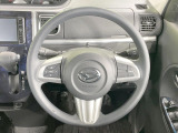 ステアリングも使用感が少なく、きれいな状態となっております♪