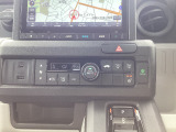 ●エアコンはオートエアコンでお好みの温度調整が出来、オールシーズン快適にドライブできます!楽しさ倍増ですよぉ〜♪