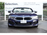 M社50周年エンブレムを装着しております。お問い合わせは大阪BMW Premium Selection 吹田(無料ダイヤル)0078-6002-613077迄お待ちしております。毎水曜、第二・第三火曜日定休 営業時間10:00〜18:00