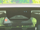 【ホンダセンシング】走行中に前方の車両等を認識し、衝突しそうな時は警報とブレーキで衝突回避と被害軽減をアシスト。より安全にドライブをお楽しみいただけます。