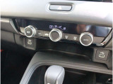 オートエアコンのお車ですので室内の温度をスムーズに調整してくれます♪