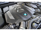 エンジンに定評のあるBMW、そのエンジンはパワフル&エコ&官能性を実現 お問合せ 無料ダイヤル 0078-6002-613077迄お待ちしております。大阪府吹田市芳野町5-55 毎水曜、第二・第三火曜日定休 10:00〜18:00