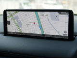 マツダコネクトの10.25インチワイドセンターディスプレイです。『Android Auto』『Apple CarPlay』や独自のコネクテッドサービスに対応したインターフェイスシステムです。