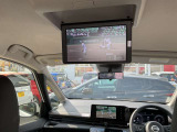 後席モニター装備です!長距離ドライブも同乗者を退屈させません♪