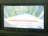 【バックカメラ】駐車時に後方がリアルタイム映像で確認できます。大型商業施設や立体駐車場での駐車時や、夜間のバック時に大活躍!運転スキルに関わらず、今や必須となった装備のひとつです!