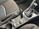 【 シフト 】シフトも操作しやすく快適なドライブを楽しんでいただけます。