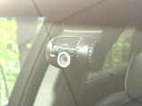 【ドライブレコーダー】ドライブレコーダー装備!走行中はもちろん、あおり運転や事故に遭遇した際、映像で記録し、万一のリスクに備えます。※記録用SDカードはお客様ご自身でご準備いただく必要があります。