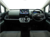 ◆視界広々で非常に運転しやすくロングドライブでも疲れを感じさせないすっきりとまとまったインパネ周りです。