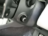 【電動ステアリングコラム   】ステアリング位置を電動でお決めいただけます。