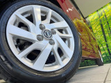 【純正14インチアルミホイール】外観にマッチした純正アルミホイールを装着しております。各種社外アルミホイールや、スタッドレスタイヤも取扱いしております。是非ご相談ください♪