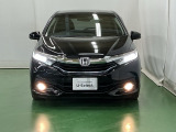 LEDヘッドライトを装備しています。LEDヘッドライトはとても明るく、雨の日や夜間走行も安全・安心です。オートライトコントロール付きで周囲の明るさに応じて自動で点灯・消灯します
