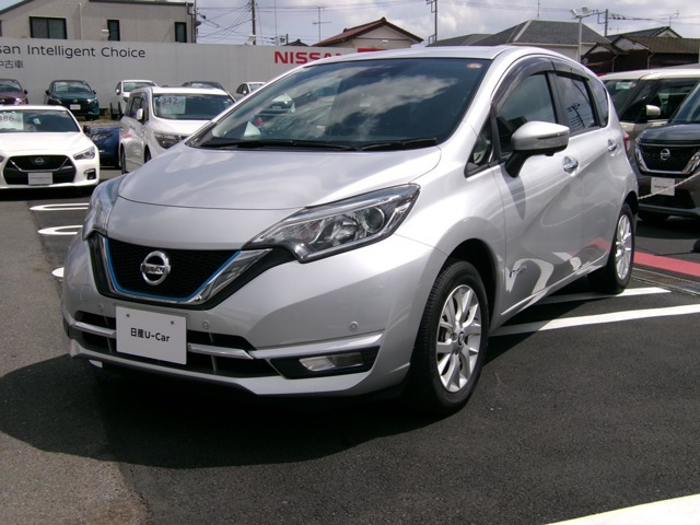 ノート 1.2 e-POWER メダリスト FOUR 4WD 