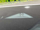 【i-ACTIVESENSE】走行中に前方の車両等を認識し、衝突しそうな時は警報とブレーキで衝突回避と被害軽減をアシスト。より安全にドライブをお楽しみいただけます。