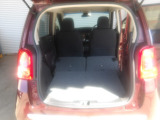 [シートアレンジ]後席をすべて倒せば、さらに大きな荷室スペースに。
