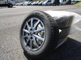 14インチスタッドレスが付いています