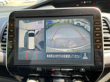 『アラウンドビューモニター』はスムーズな駐車と安全確認をサポートします。