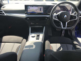 アウトバーンでの走行を見据えたBMWのブレーキシステムはもしもの時にもいち早くマシンを停止してくれます。