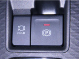 電動パーキングブレーキを装備しております。