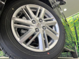 【純正15インチアルミホイール】外観にマッチした純正アルミホイールを装着しております。各種社外アルミホイールや、スタッドレスタイヤも取扱いしております。是非ご相談ください♪