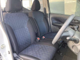 運転席からの視界もよくどなたがお乗りになられても運転しやすい車両になっていますよ