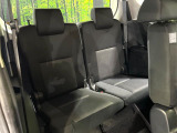 3列目シートはもちろん状態良好☆大人でもゆったりと座って頂けますので、大人数でのお出かけもラクラクです♪ご家族で、気の知れた仲間で、ドライブに行くのが楽しみですね♪