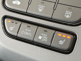 【シートヒーター】寒い日に重宝するシートヒーター!エアコンより早く温まってくれるので寒がりの人も安心ですね♪エアコンの温風は乾燥するから苦手、という方にもをおすすめです。