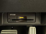 【ETC2.0(DSRC)】ETCカードを挿入すれば料金所はノンストップで通過できます。ETC限定の割引や、高速道路の情報提供サービスを利用できます。