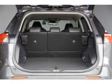 【トランク】 トランクルームはこんなに広々です。大きめの荷物も簡単に積めます。
