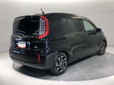 ご納車前にはエンジンオイル・オイルエレメント等を交換して、トヨタディーラーのエンジニアがしっかりと整備をさせていただきます。交換部品などについては、スタッフへお尋ねください。