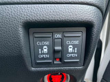 両側電動スライドドア装備です。