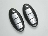 【スマートキー】簡単便利機能♪キーを取り出さずにドアを施錠&解錠。クルマの始動も可能です。