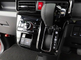 納車の前にはエンジンオイル、オイルエレメント、エアクリーナー、クーラント、バッテリー、ワイパーゴムのチェックまたは交換を行います!