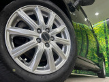 【15インチアルミホイール】外観にマッチしたアルミホイールを装着しております。各種アルミホイールや、スタッドレスタイヤも取扱いしております。是非ご相談ください♪