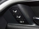 運転席のパワーシートは2名様分までメモリー機能付きです。