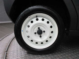 タイヤ周りは実際の車両でご確認ください。