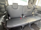 3列目シートはもちろん状態良好☆大人でもゆったりと座って頂けますので、大人数でのお出かけもラクラクです♪ご家族で、気の知れた仲間で、ドライブに行くのが楽しみですね♪