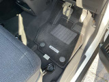 純正フロアマット付