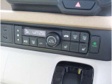 オートエアコンのお車ですので室内の温度をスムーズに調整してくれます♪