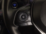 ステアリングリモコンは、運転中でも簡単に音量調整やチャンネル変更もできます!わき見運転防止にもつながるので安心です♪