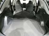 大きく開くラゲッジスペースです。左右独立でリアシートが倒れるので長尺の荷物も積むことが可能です。