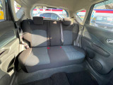 リヤシートもゆったりです。