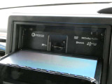 ナビゲーションのAV機能は、CDやDVDビデオ、Bluetoothオーディオなどを搭載しておりますので、車内がまるでコンサートホールのようにお楽しみ頂けます。