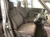 シートはフィット性も良く、楽な運転姿勢を保てます。