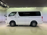 スライドドア開口部が広く荷物の出し入れがスムーズにできます。