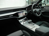新型の車種から、お求めやすいモデルまで幅広く取り扱っております。