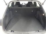 広々としたラゲージスペースを備えています。大きなものや長さのある荷物もしっかりと積み込めます。