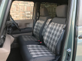 座り心地の良いシートが採用されています。シートヒーターがついているので寒い時期も快適です!